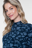 Geisha top met dessin, rhinestones en turtle neck in dark blue/silver