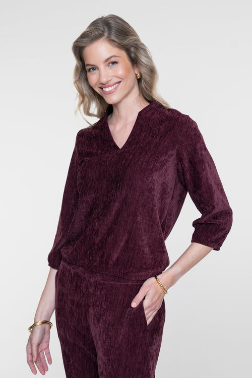 Geisha veloursachtige top met V-snit en 3/4 mouwen in burgundy