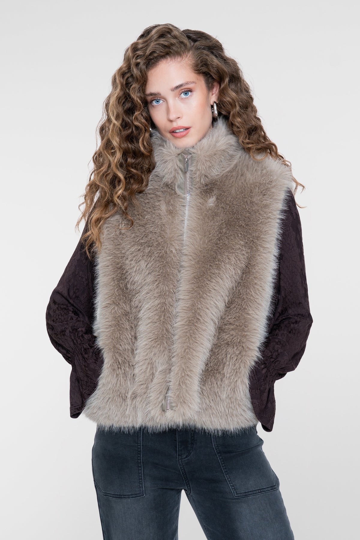 Geisha fur gilet greige 6