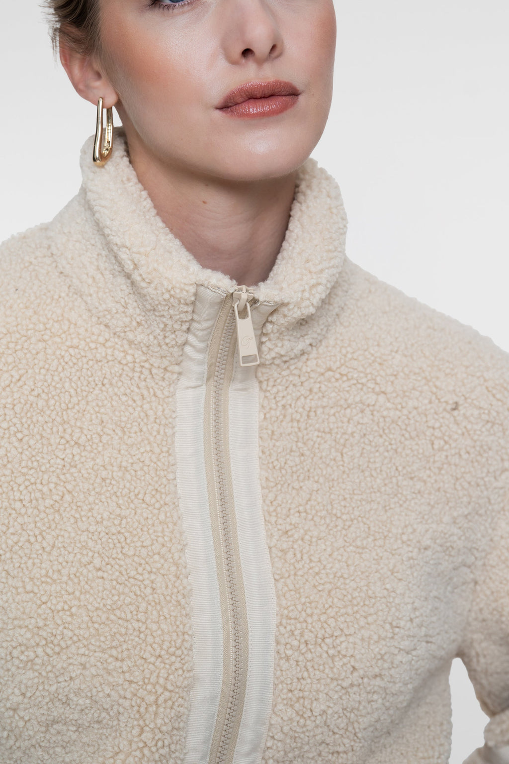 Geisha teddy jas met ritssluiting en tape details in off-white