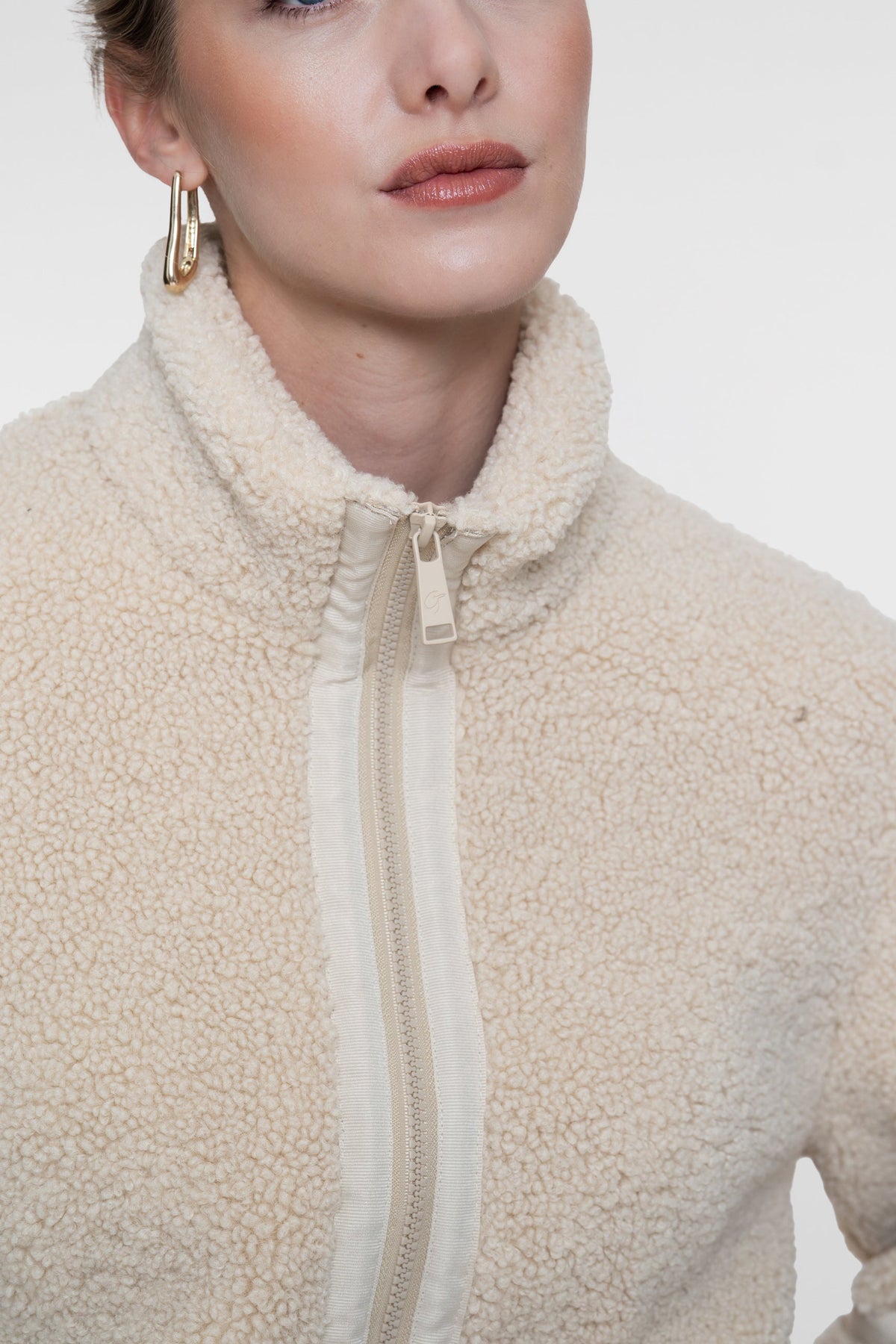 Geisha teddy jas met ritssluiting en tape details in off-white