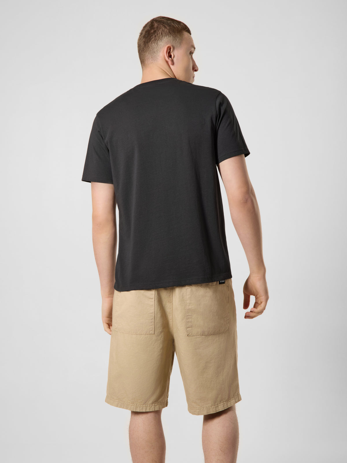 Antwrp - T-Shirt - Zwart