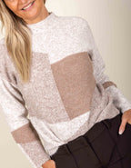 Leo & Ugo trui beige met grafisch blokmotief voor dames