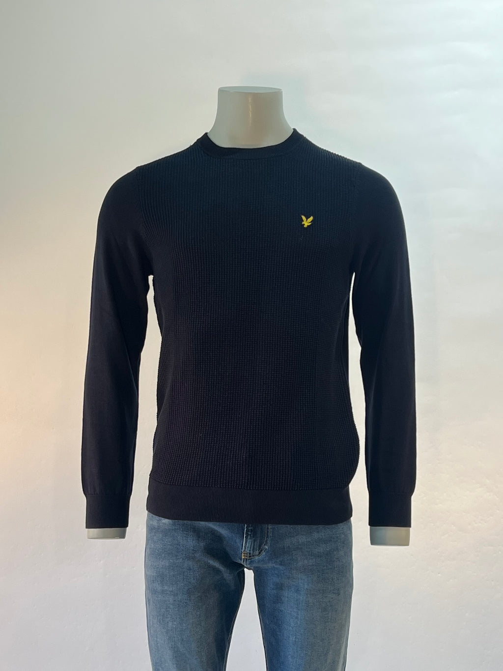 Lyle & Scott pull bleu foncé avec structure gaufrée et logo aigle pour homme