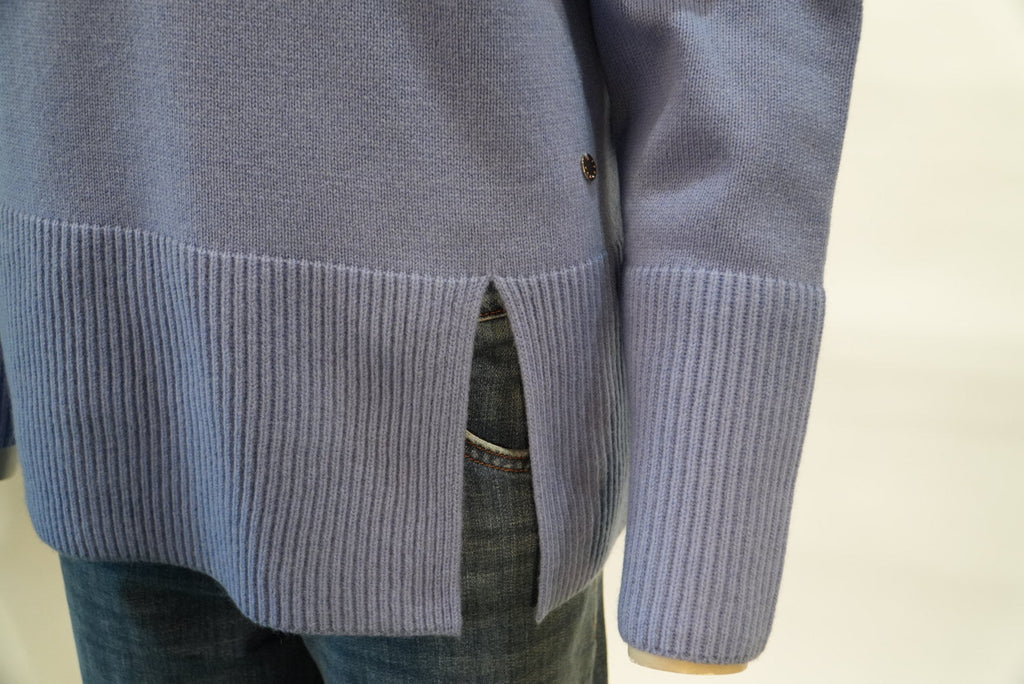 Xandres trui blauw met opstaande col en zijsplit voor dames