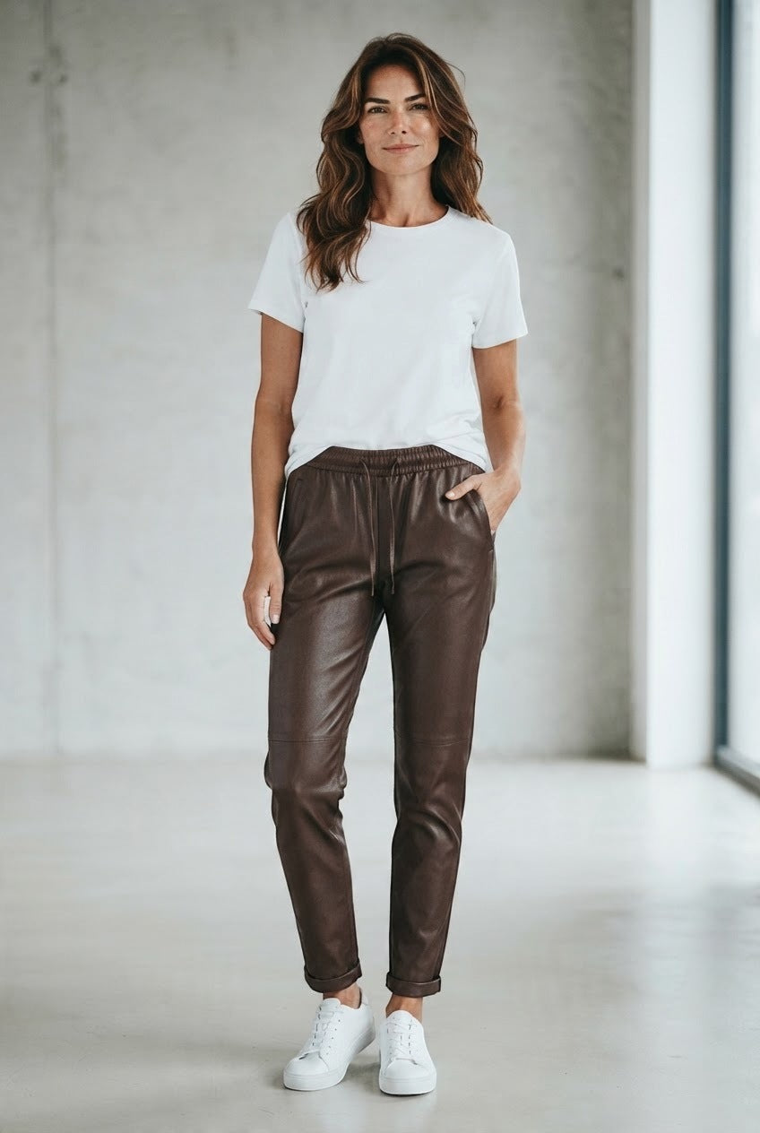Oakwood broek bruin in lederlook met elastische tailleband voor dames