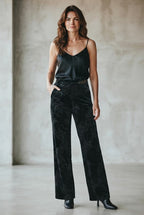 Rinascimento pantalon noir en velours à motif floral pour femme